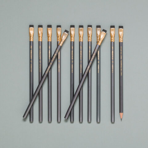 grauer Blackwing Bleistift von Palomino im 12er Set